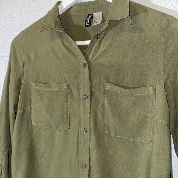 H&M Green Button Down Top 💚 size 2 - Picture 5 of 9